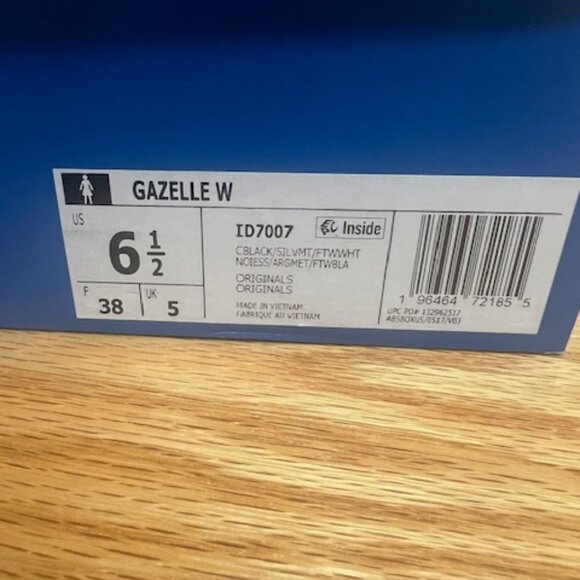 BNIB Adidas Gazelle Black w/ Silver Stripes Sneakers, 6.5 NWT - Picture 2 of 6